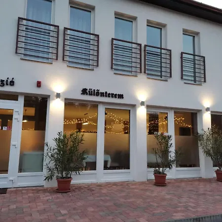 Privat Fogado Es Etterem Bukkszentkereszt